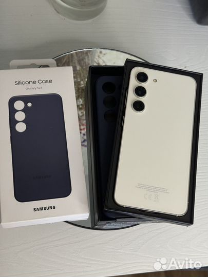 Samsung Galaxy S23, 8/128 ГБ