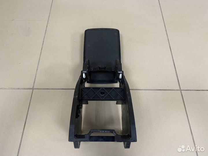 Подлокотник Skoda Octavia