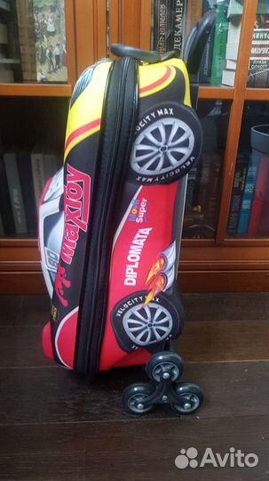 Продаю чемодан детский