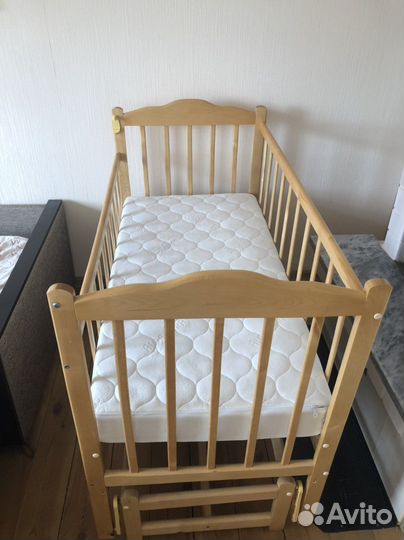 Детская кроватка