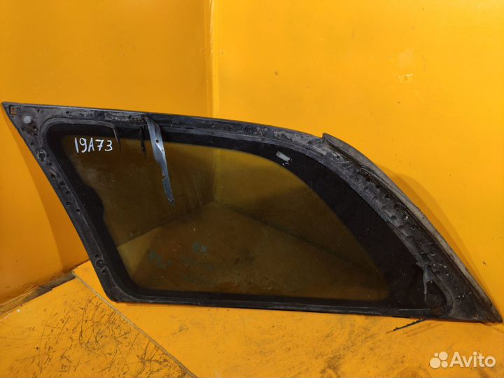Стекло заднее правое для Mazda 626 Capella