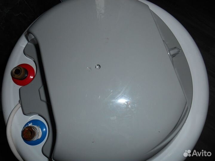 Электрический водонагреватель 