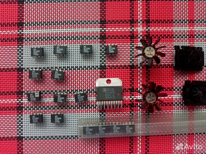 BUF03 AD815 AD812 AD810 AD826