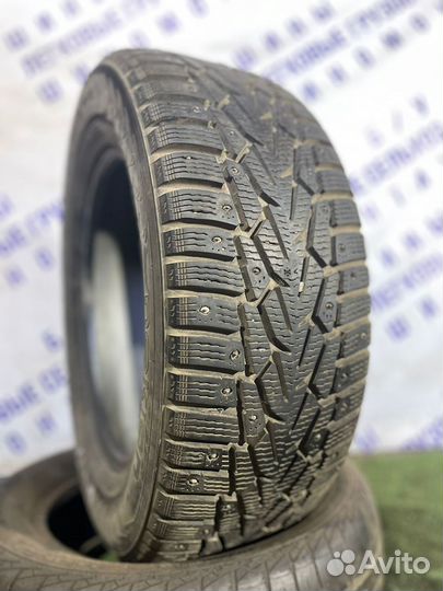 Nokian Tyres Hakkapeliitta 7 215/60 R16