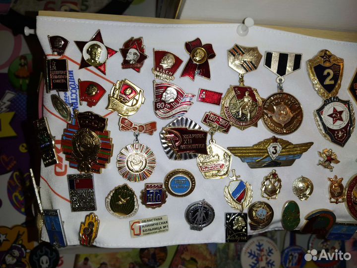 Коллекция значков и медалей