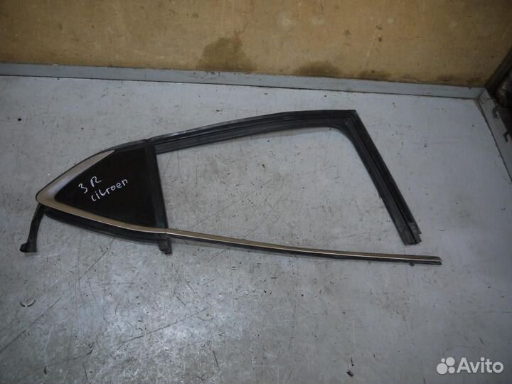 Стекло форточки задней правой Citroen C4 II (2011)