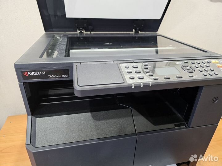 Режущий плоттер Kyocera taskalfa 2021