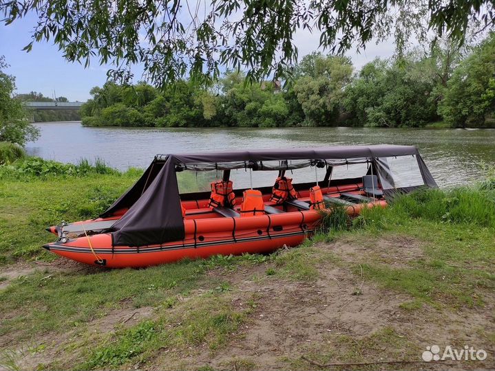 Экскурсионная лодка (речной трамвай) 8 метров