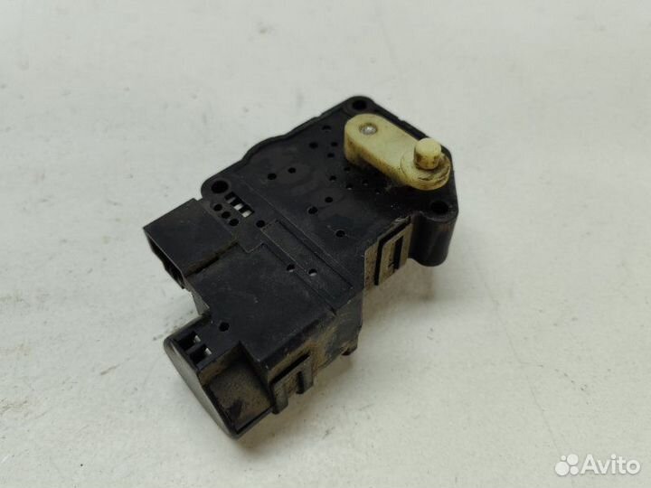 Сервопривод заслонок печки Nissan Bluebird EU14