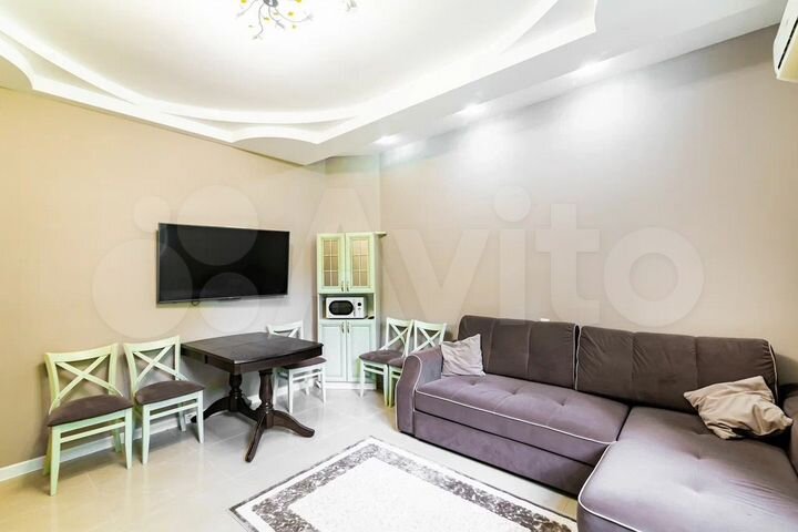 2-к. квартира, 54 м², 1/3 эт.