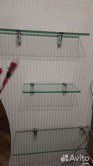 Полка стеклянная в ванную или комнату