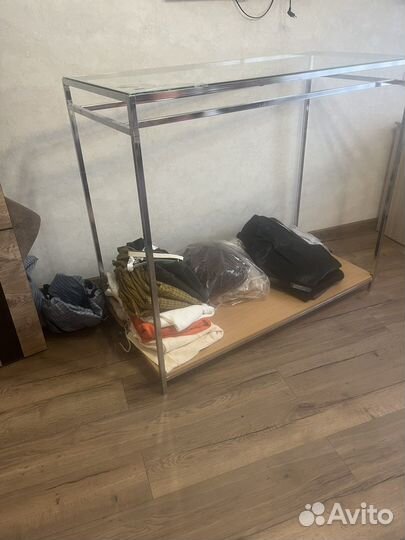 Стойка для одежды