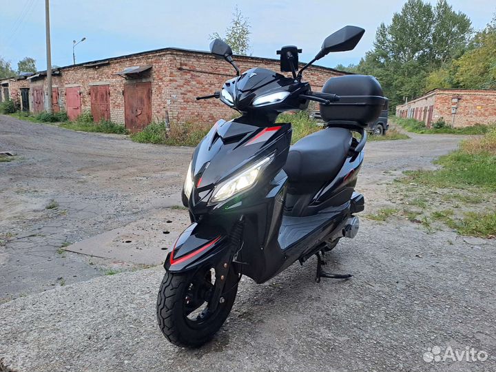 Скутер Vento City