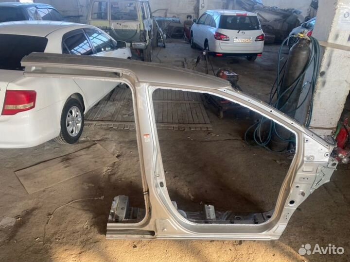 Стойка кузова (2) правая Toyota Sienta NHP170 2015