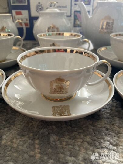 Новый фарфоровый сервиз дулево