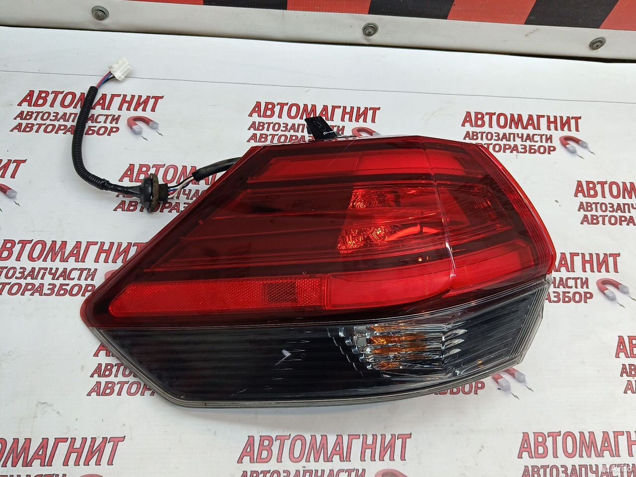 Фонарь задний левый Nissan Rogue X-trail T32
