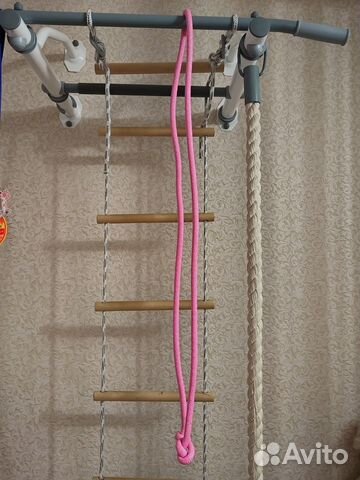 Гимнастическая скакалка