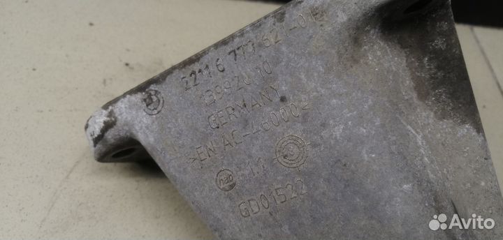 Кронштейн двигателя левый 5-serie GT F07 2009-2016