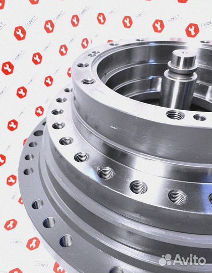 Редуктор хода Hyundai R250LC-7 xkah-01627