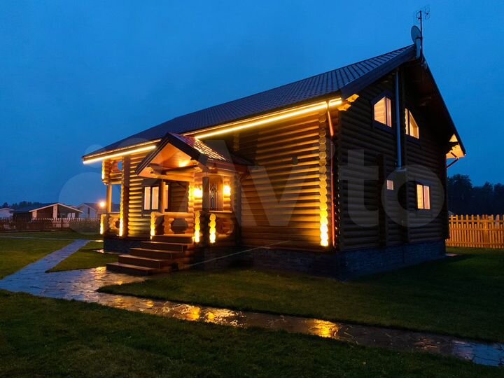 Коттедж 220 м² на участке 13 сот.