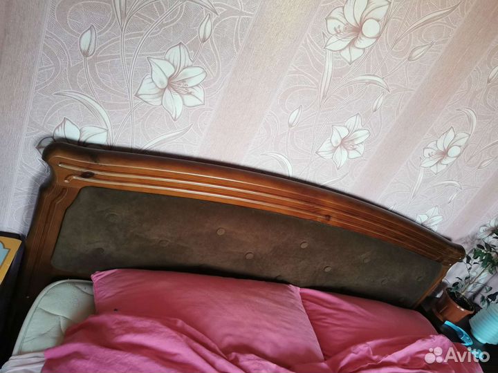 Кровать 2спальная из массива дерева