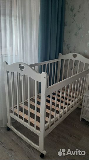 Детская кроватка