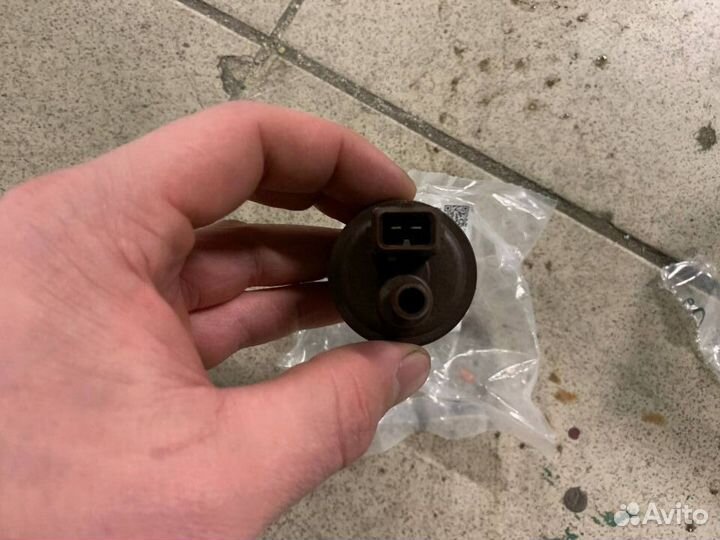 Клапан вентиляции бака citroen C4