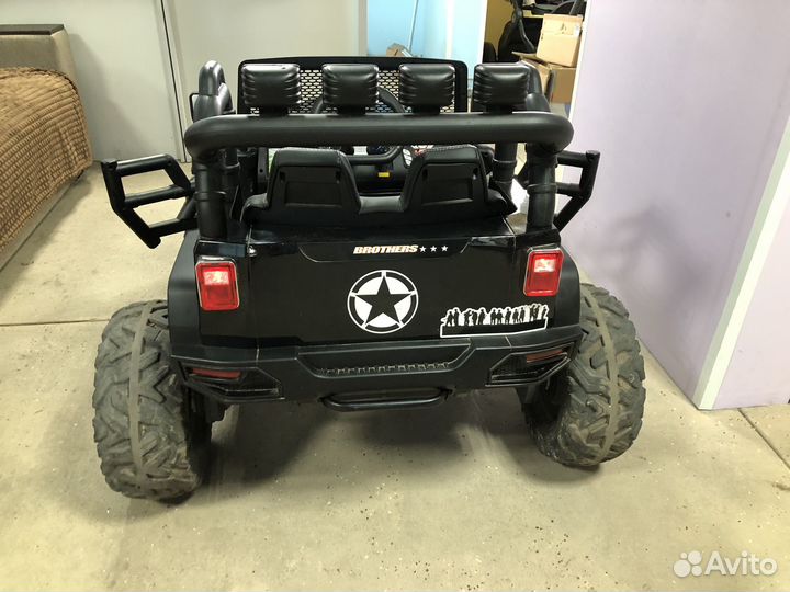 Детский электромобиль
