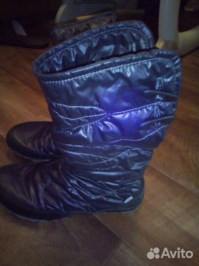 Продам женские дутики (осень, весна) р 37.5