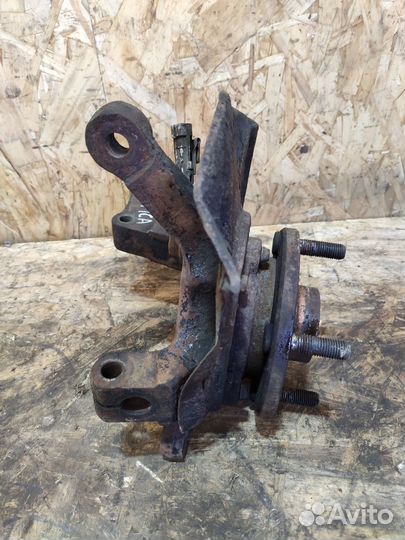 Кулак поворотный правый Chevrolet Epica