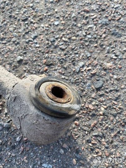 Рычаги подвески передний правый в сборе