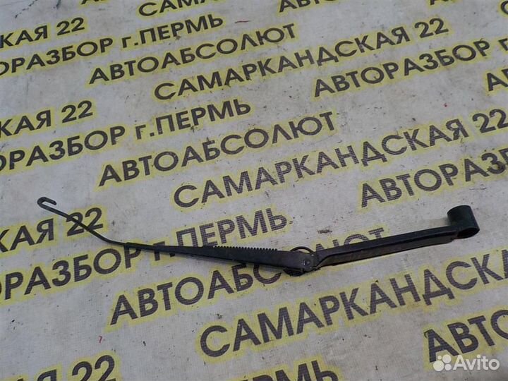 Поводок стеклоочистителя передний левый Mitsubish