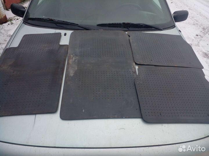 Коврики оригинал W124
