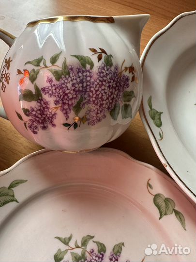 Сервиз фарфоровый Сирень (2 тарелки и молочник)