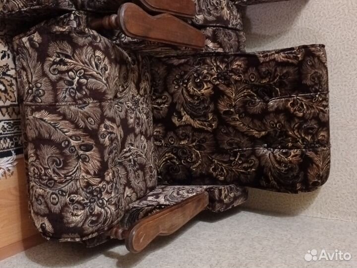 Продаются 2 кресла