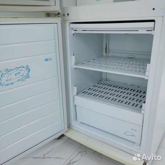 Холодильник Pozis огромный