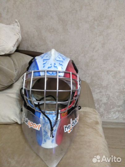Шлем хоккейный