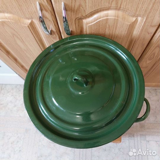 Кастрюля эмалированная