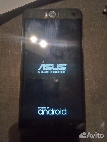 ASUS ZenFone Selfie ZD551KL, 3/32 ГБ
