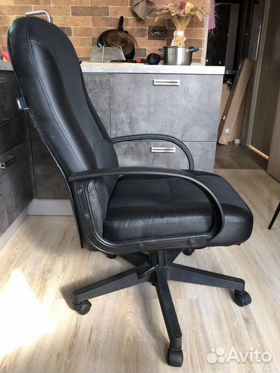 Компьютерное кресло