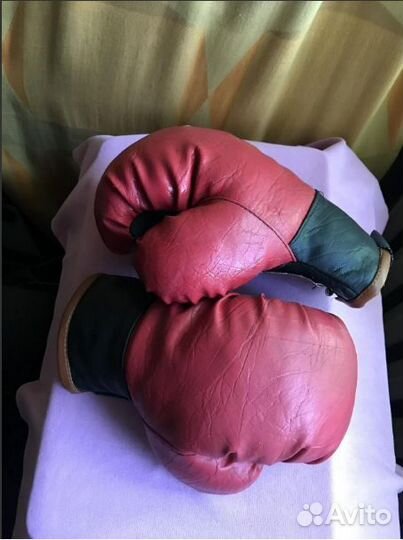 Боксерские перчатки 12 oz