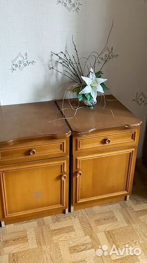 Набор мебели из дерева