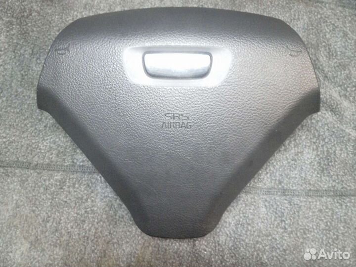 Крышка аирбэка volvo