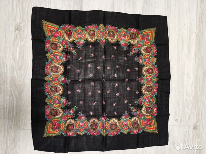 Платок тонкая шерсть СССР размер 72*72