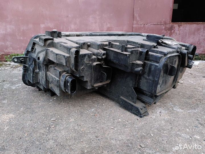 Фара правая Full Led Volkswagen Tiguan 2