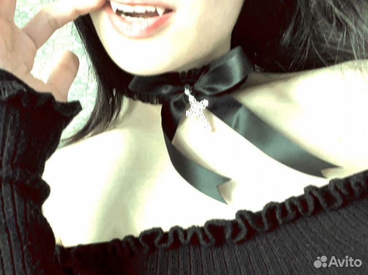 Чокер с крестом