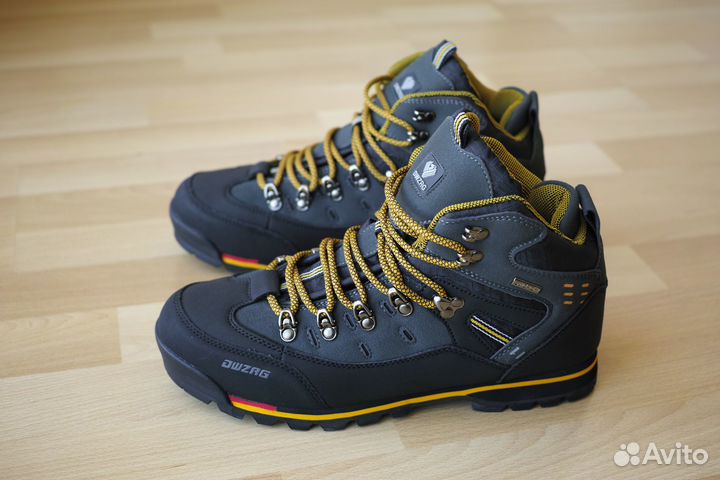 Треккинговые ботинки. Новые. 44 размер