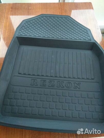 Автомобильные коврики резиновые