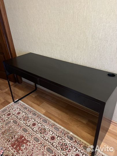 Письменный стол IKEA микке темный