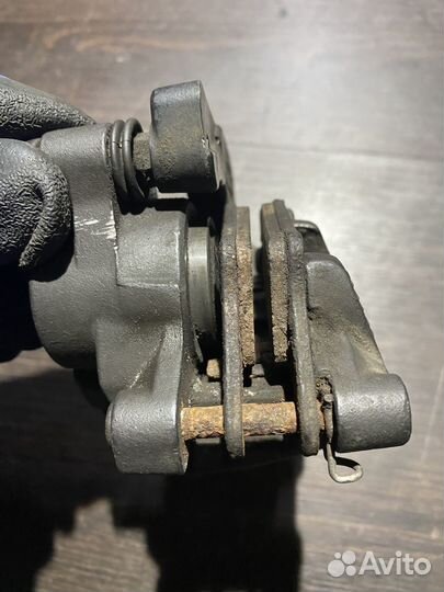 Задний тормозной суппорт для BMW F650CS